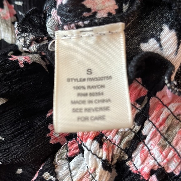 Cute floral crop top - Picture 3 of 3